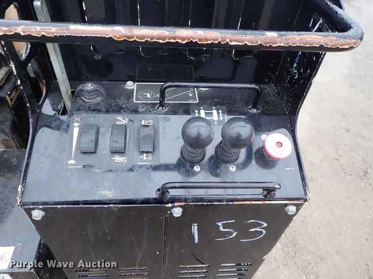 image for item DF8736 2014 Vermeer D9x13 S3 directional drill, mud mixing system, and trailer