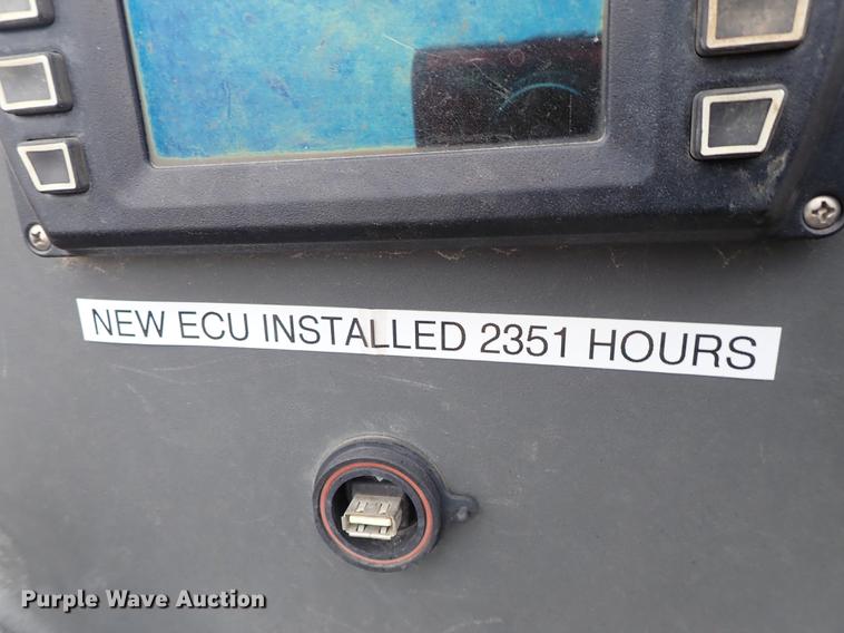 image for item DF8736 2014 Vermeer D9x13 S3 directional drill, mud mixing system, and trailer