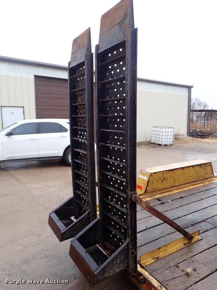 image for item DF8736 2014 Vermeer D9x13 S3 directional drill, mud mixing system, and trailer