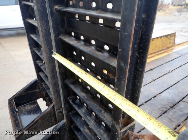 image for item DF8736 2014 Vermeer D9x13 S3 directional drill, mud mixing system, and trailer