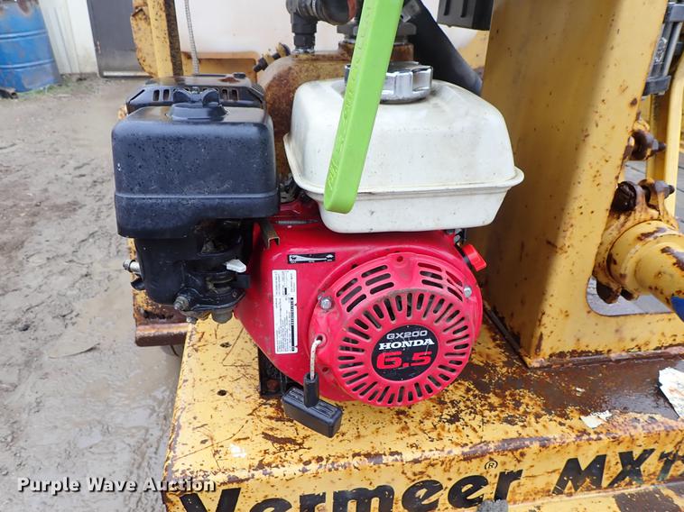 image for item DF8736 2014 Vermeer D9x13 S3 directional drill, mud mixing system, and trailer