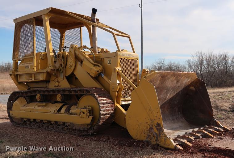 image for item DG3327 1973 Caterpillar 977L track loader