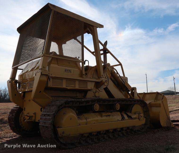 image for item DG3327 1973 Caterpillar 977L track loader