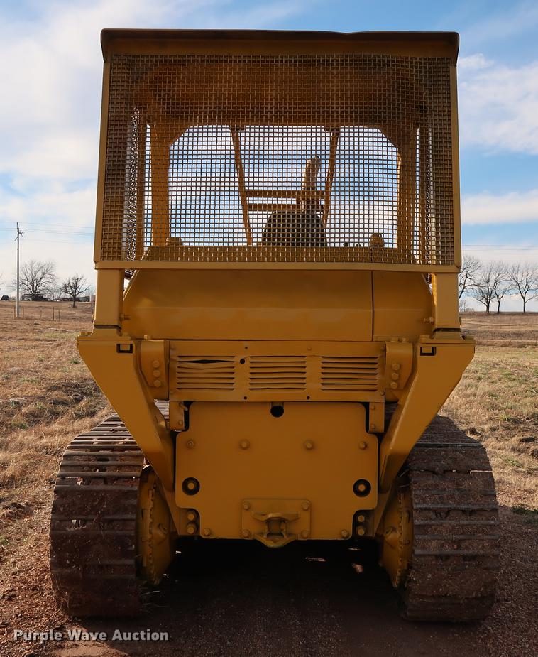 image for item DG3327 1973 Caterpillar 977L track loader