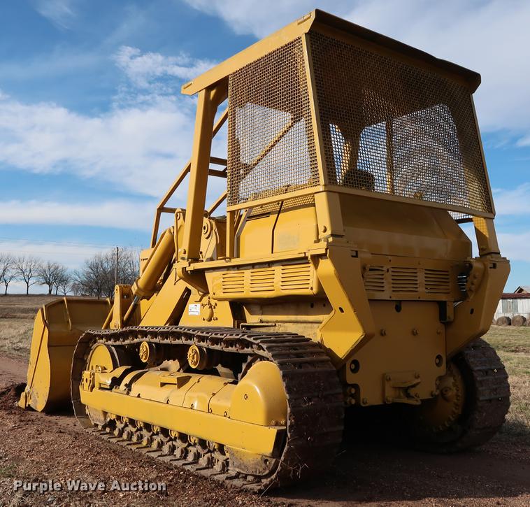 image for item DG3327 1973 Caterpillar 977L track loader