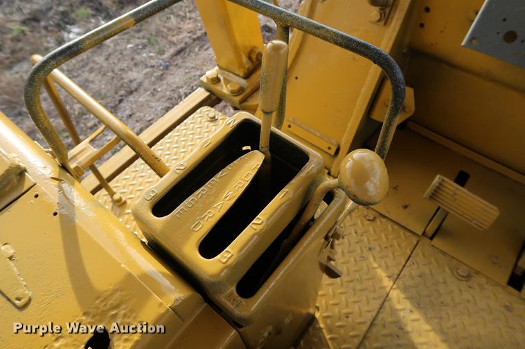 image for item DG3327 1973 Caterpillar 977L track loader