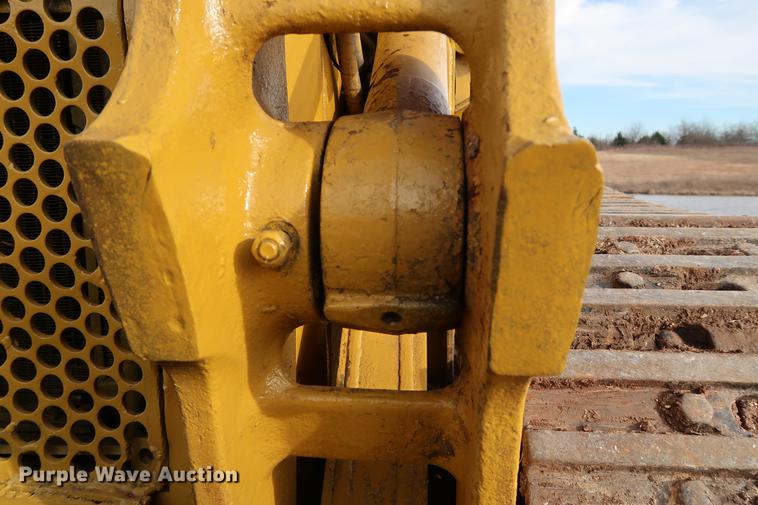 image for item DG3327 1973 Caterpillar 977L track loader