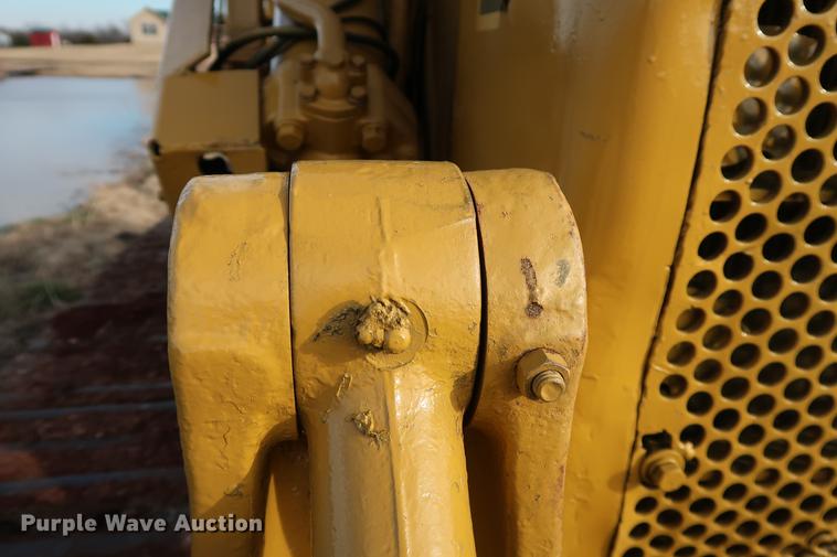 image for item DG3327 1973 Caterpillar 977L track loader
