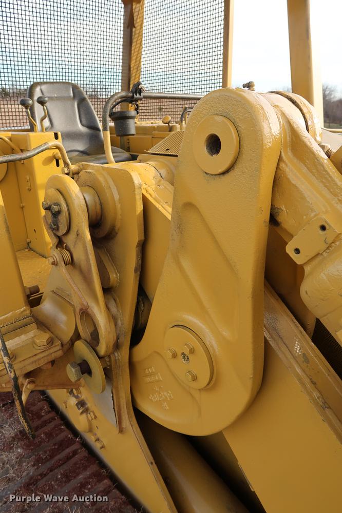 image for item DG3327 1973 Caterpillar 977L track loader