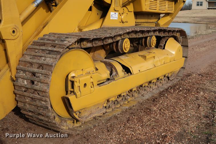 image for item DG3327 1973 Caterpillar 977L track loader