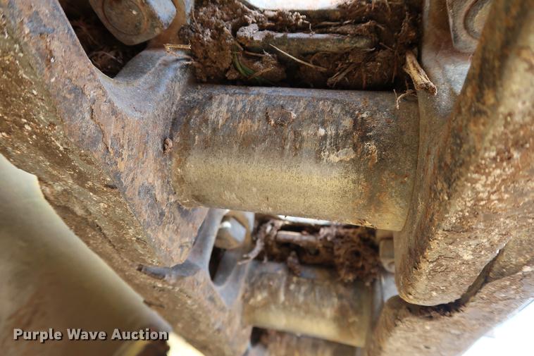 image for item DG3327 1973 Caterpillar 977L track loader