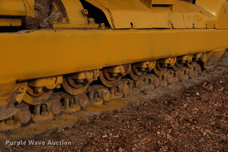 image for item DG3327 1973 Caterpillar 977L track loader