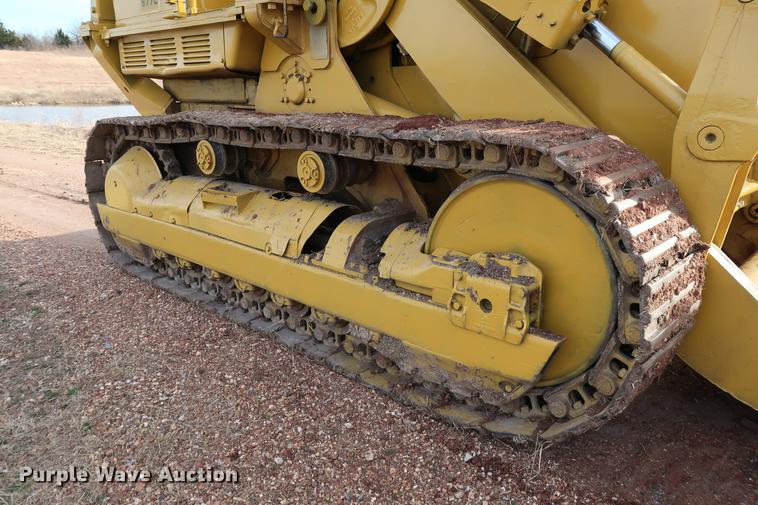 image for item DG3327 1973 Caterpillar 977L track loader