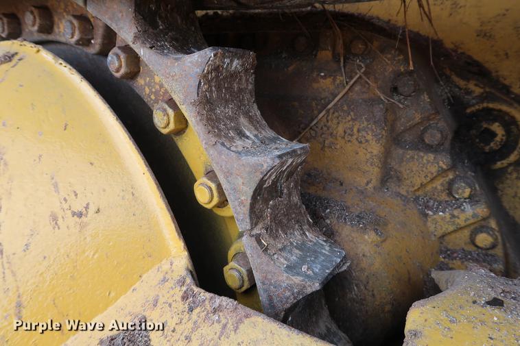 image for item DG3327 1973 Caterpillar 977L track loader