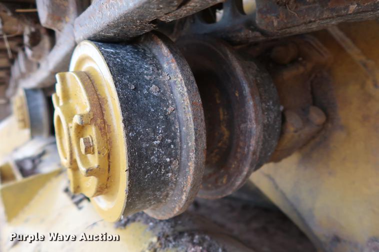 image for item DG3327 1973 Caterpillar 977L track loader