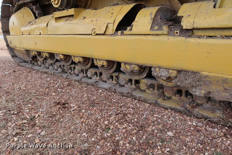 image for item DG3327 1973 Caterpillar 977L track loader