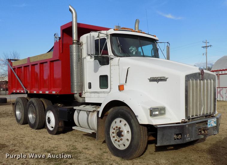 image for item DG3328 2007 Kenworth T800 dump truck