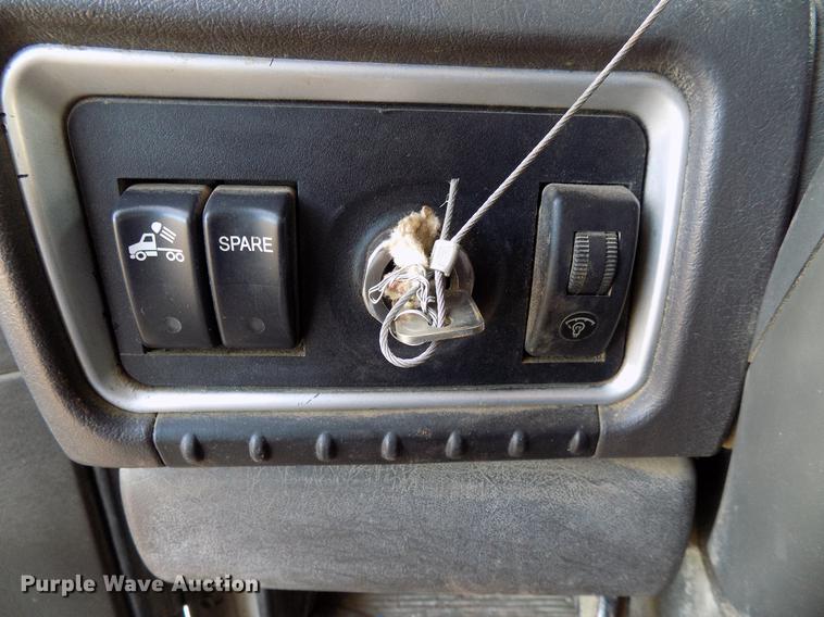 image for item DG3328 2007 Kenworth T800 dump truck