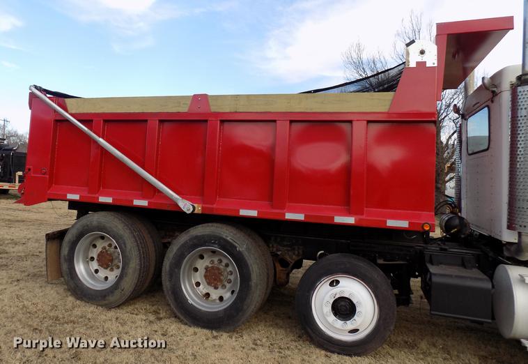 image for item DG3328 2007 Kenworth T800 dump truck