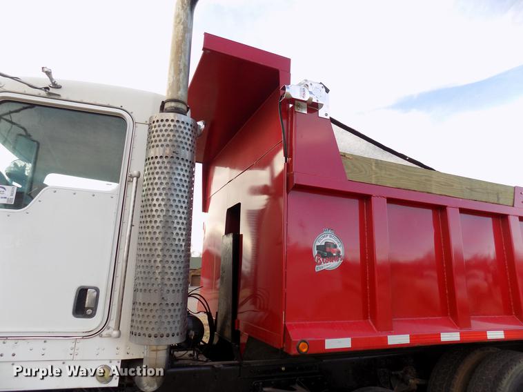 image for item DG3328 2007 Kenworth T800 dump truck