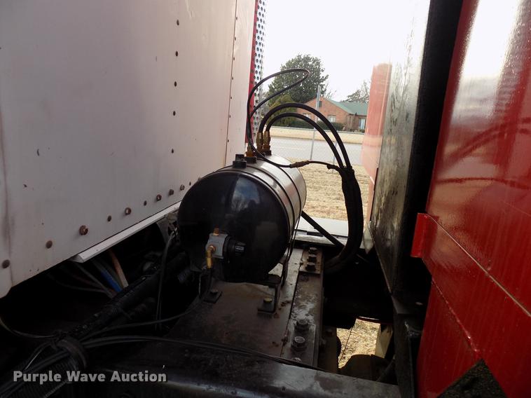 image for item DG3328 2007 Kenworth T800 dump truck