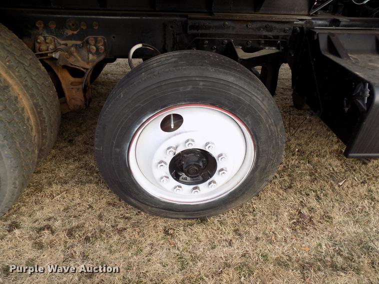 image for item DG3328 2007 Kenworth T800 dump truck