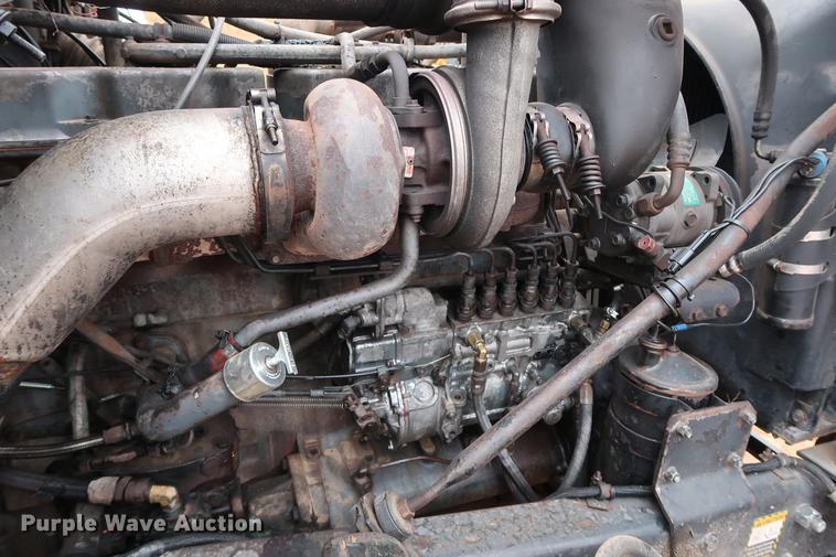 image for item DG3336 1992 Mack RD688S vacuum truck