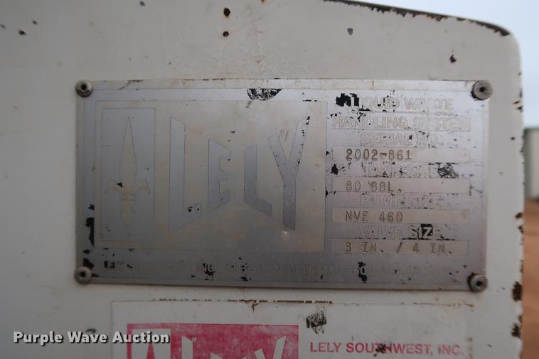 image for item DG3336 1992 Mack RD688S vacuum truck