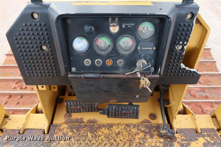 image for item DG3338 1997 John Deere 650G LGP Series IV dozer