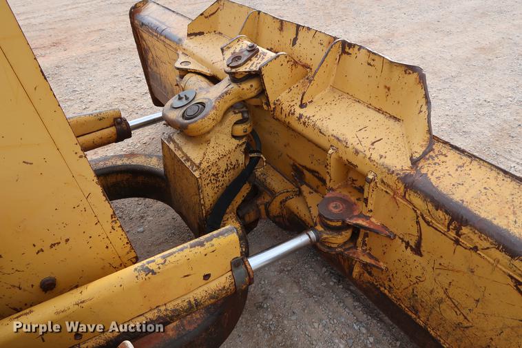 image for item DG3338 1997 John Deere 650G LGP Series IV dozer