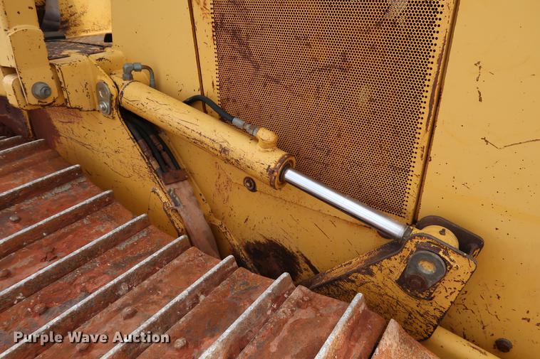 image for item DG3338 1997 John Deere 650G LGP Series IV dozer