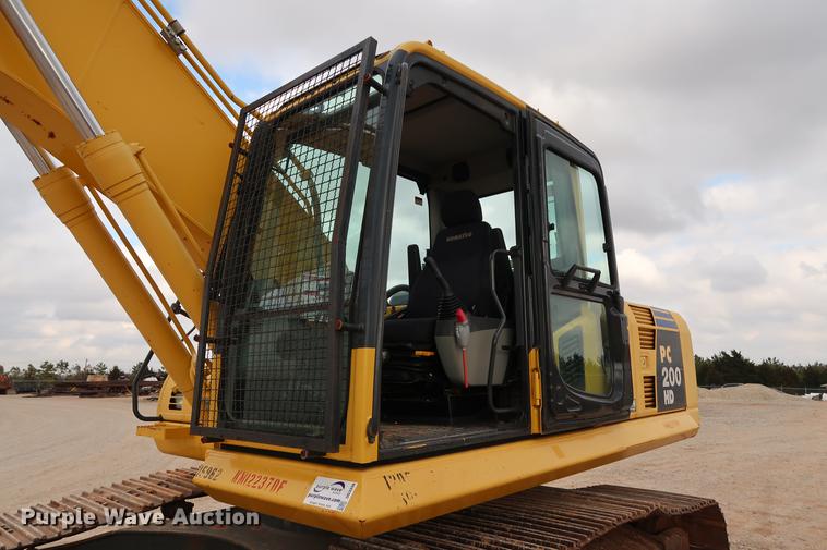 image for item DG3339 2012 Komatsu PC200LC-8 excavator