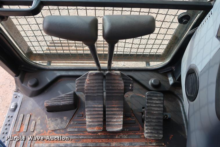 image for item DG3339 2012 Komatsu PC200LC-8 excavator