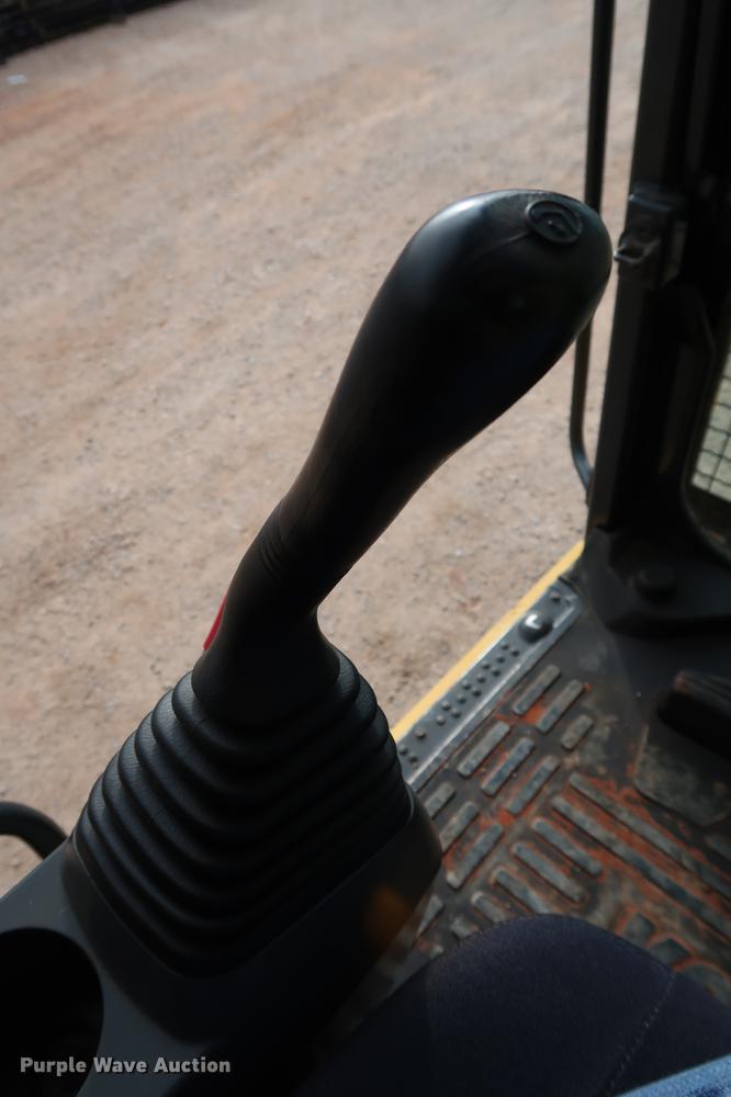 image for item DG3339 2012 Komatsu PC200LC-8 excavator