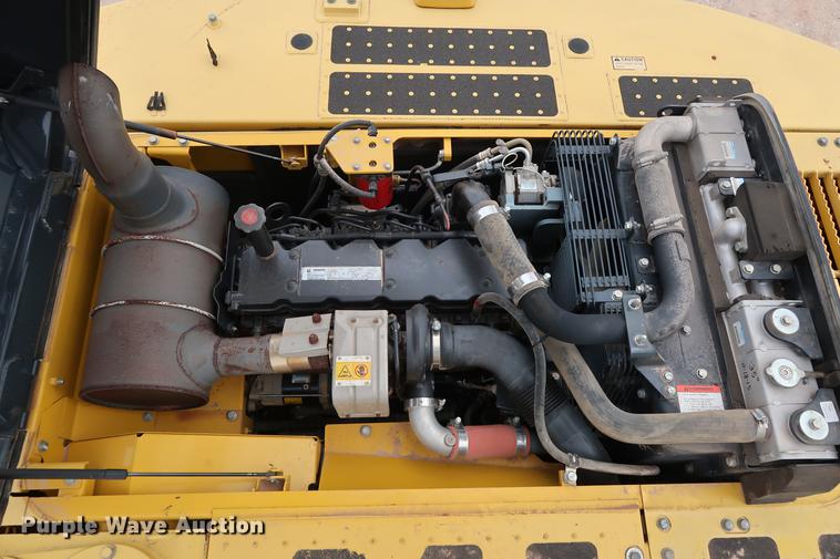 image for item DG3339 2012 Komatsu PC200LC-8 excavator