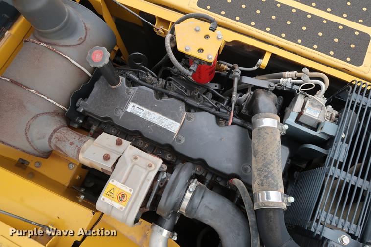 image for item DG3339 2012 Komatsu PC200LC-8 excavator