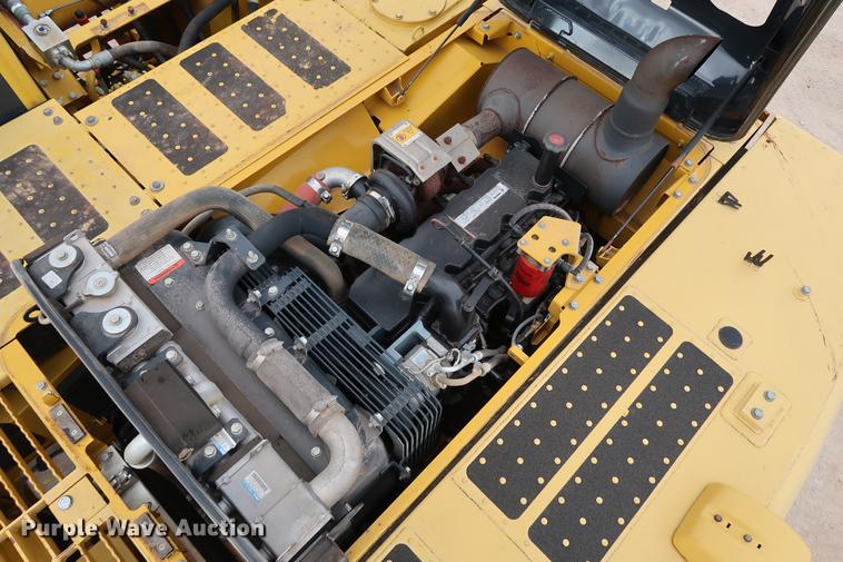 image for item DG3339 2012 Komatsu PC200LC-8 excavator