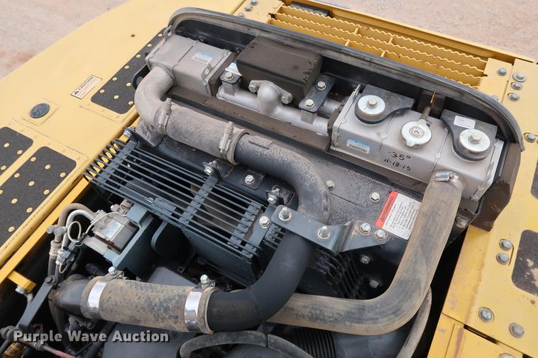 image for item DG3339 2012 Komatsu PC200LC-8 excavator