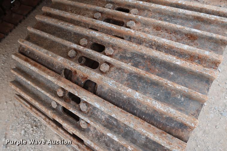 image for item DG3339 2012 Komatsu PC200LC-8 excavator