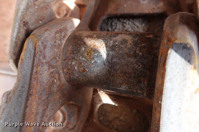 image for item DG3339 2012 Komatsu PC200LC-8 excavator