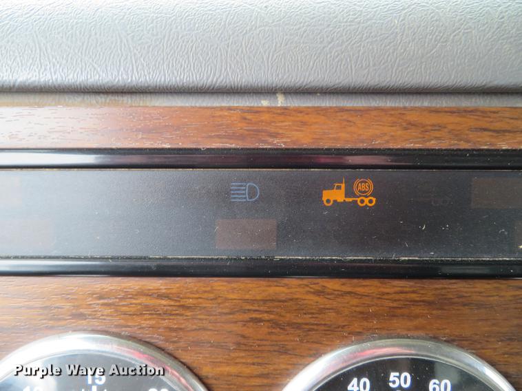 image for item DG3816 2004 Western Star 4900FA dump truck