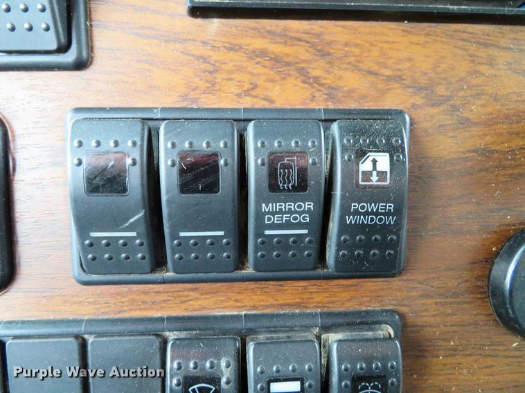 image for item DG3816 2004 Western Star 4900FA dump truck