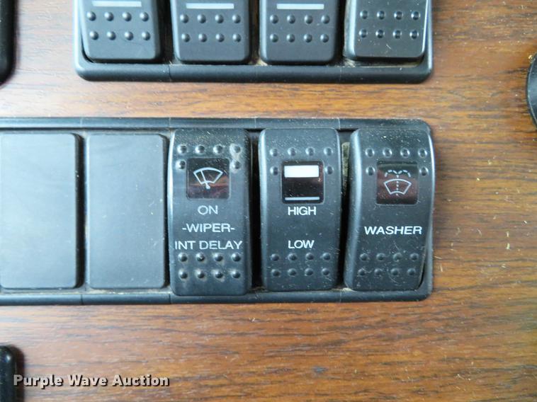 image for item DG3816 2004 Western Star 4900FA dump truck