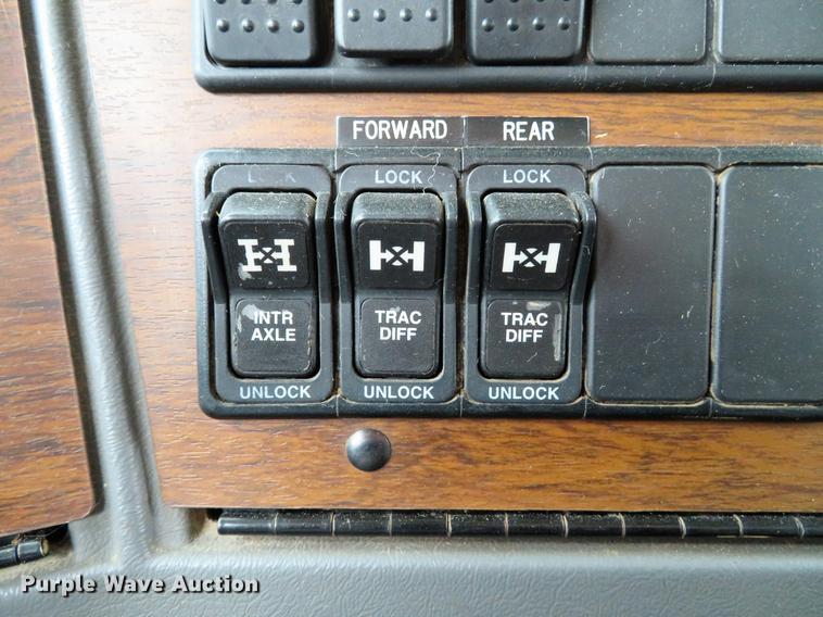 image for item DG3816 2004 Western Star 4900FA dump truck