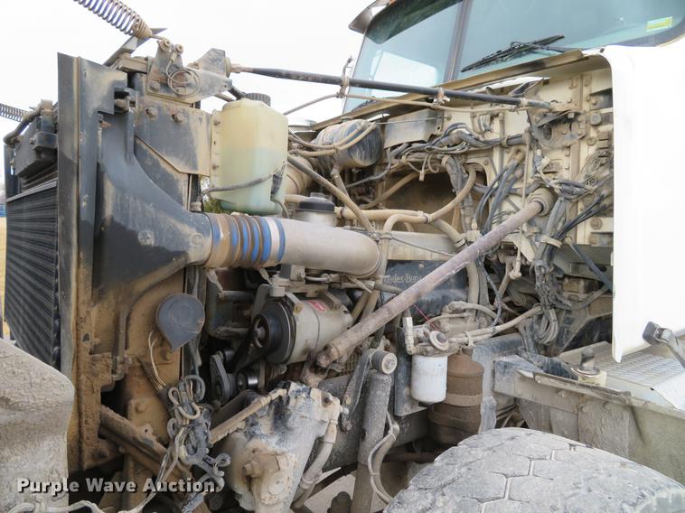 image for item DG3816 2004 Western Star 4900FA dump truck
