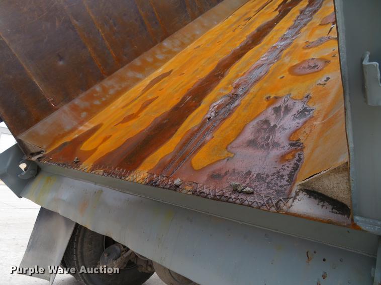 image for item DG3816 2004 Western Star 4900FA dump truck