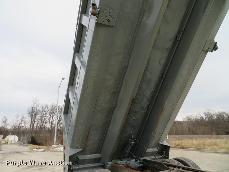 image for item DG3816 2004 Western Star 4900FA dump truck