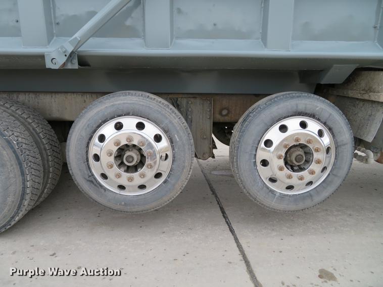 image for item DG3816 2004 Western Star 4900FA dump truck