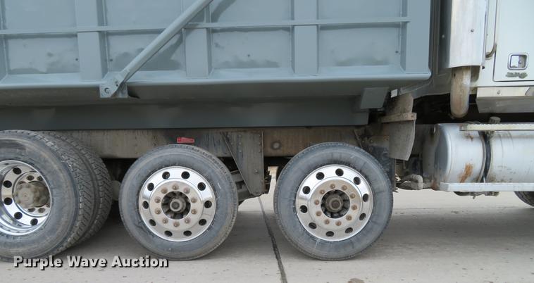image for item DG3816 2004 Western Star 4900FA dump truck