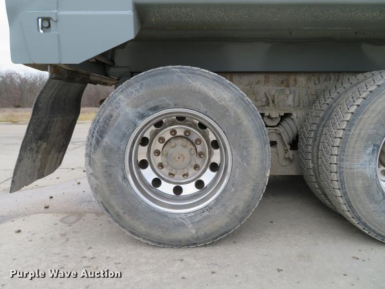 image for item DG3816 2004 Western Star 4900FA dump truck